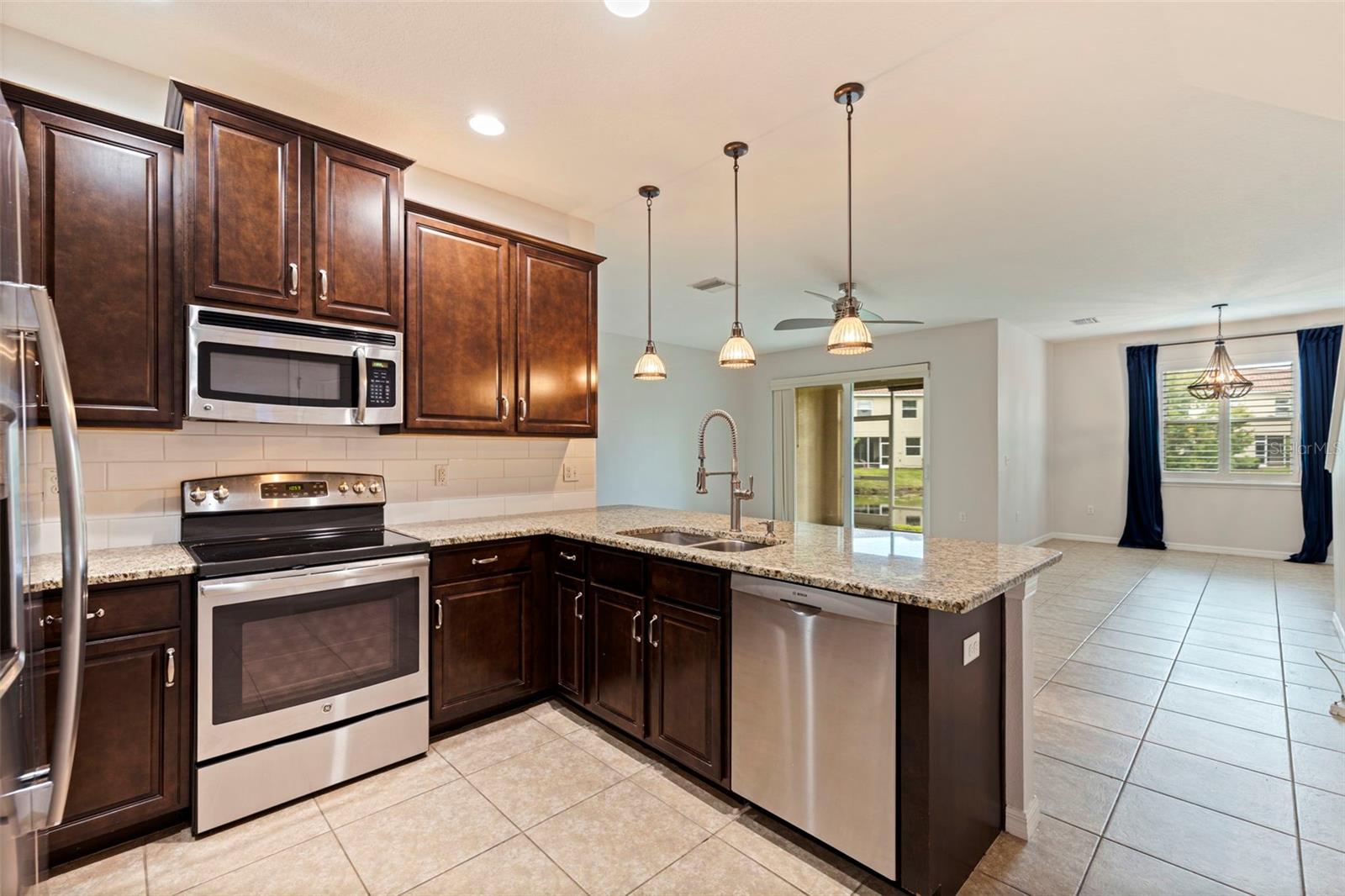 568 53RD AVE N, ST PETERSBURG, FL, 33703
