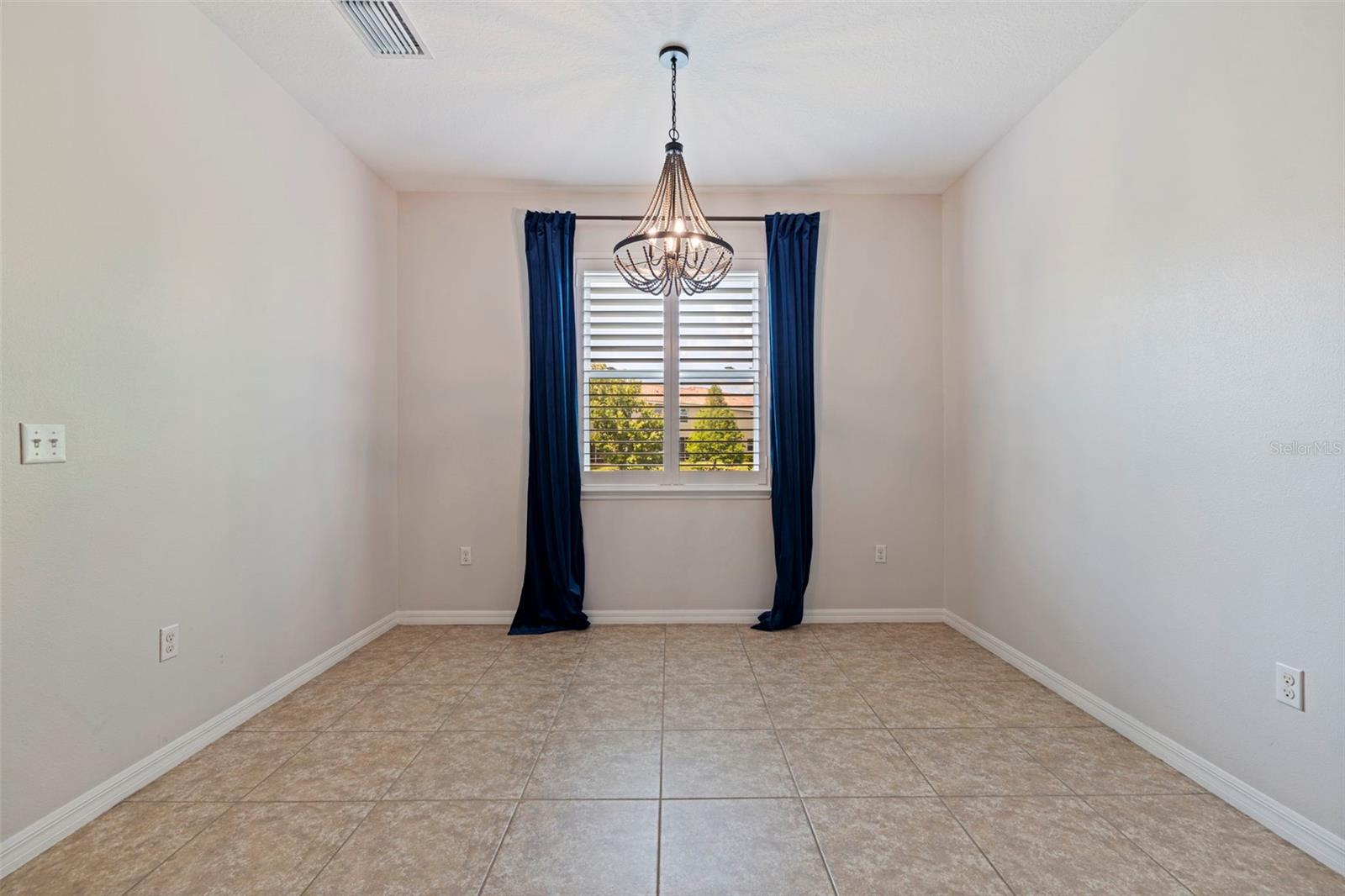 568 53RD AVE N, ST PETERSBURG, FL, 33703