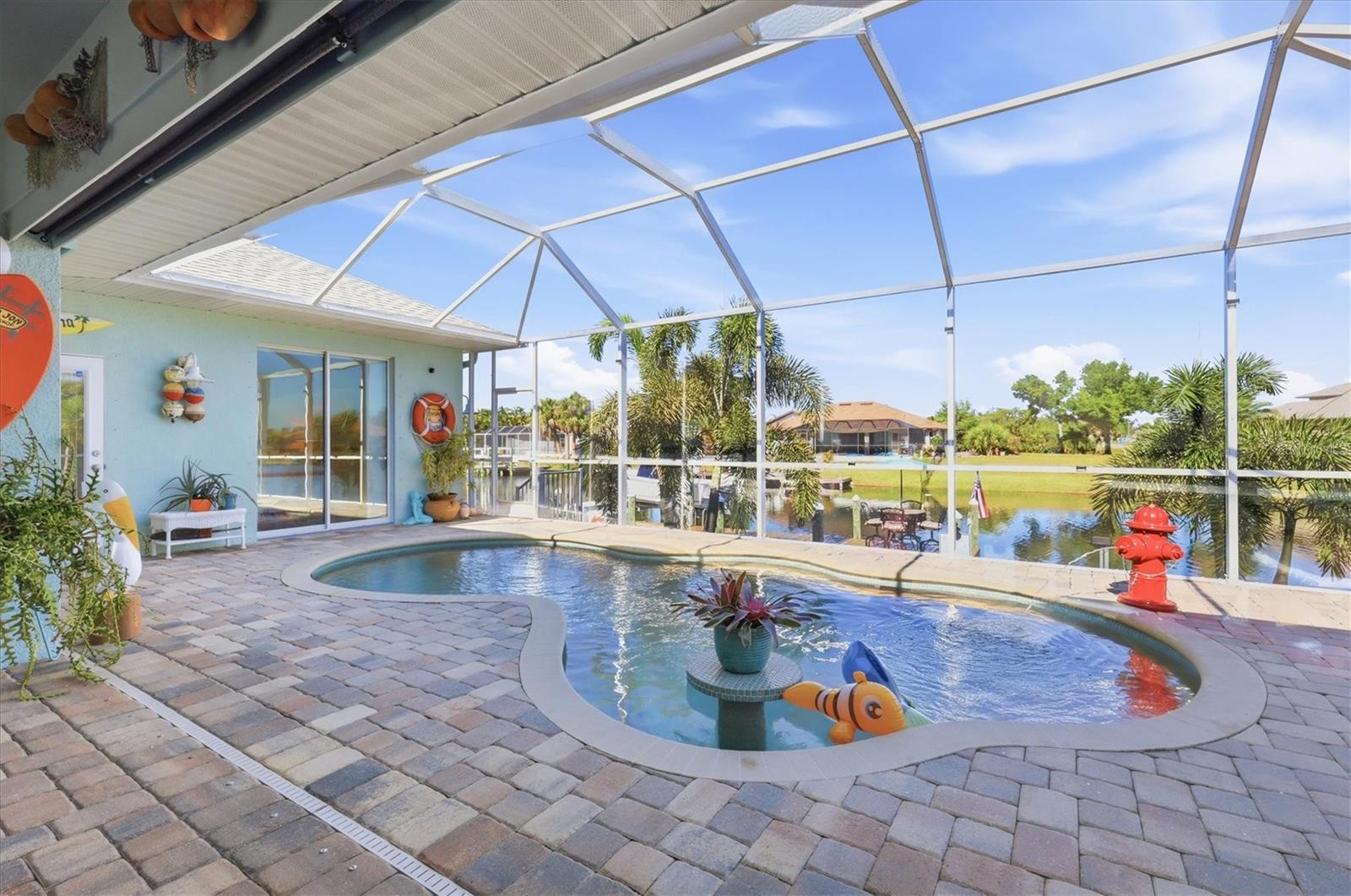15658 APPLEWHITE CIR, PORT CHARLOTTE, FL, 33981
