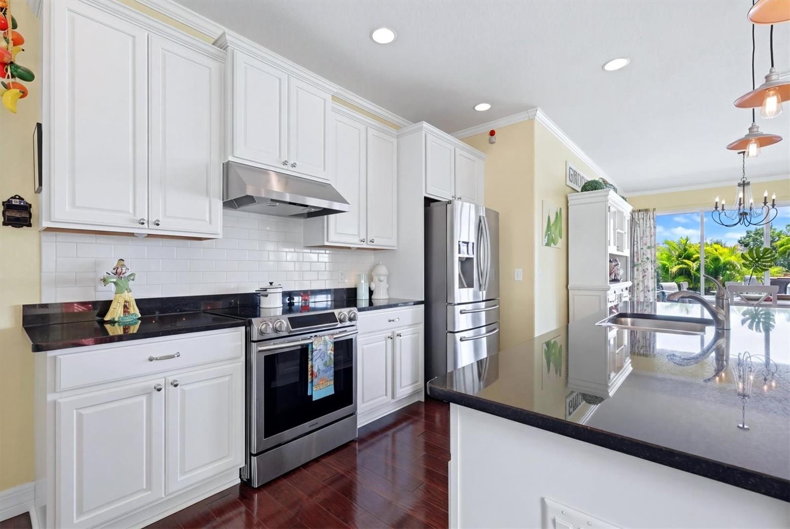 15658 APPLEWHITE CIR, PORT CHARLOTTE, FL, 33981