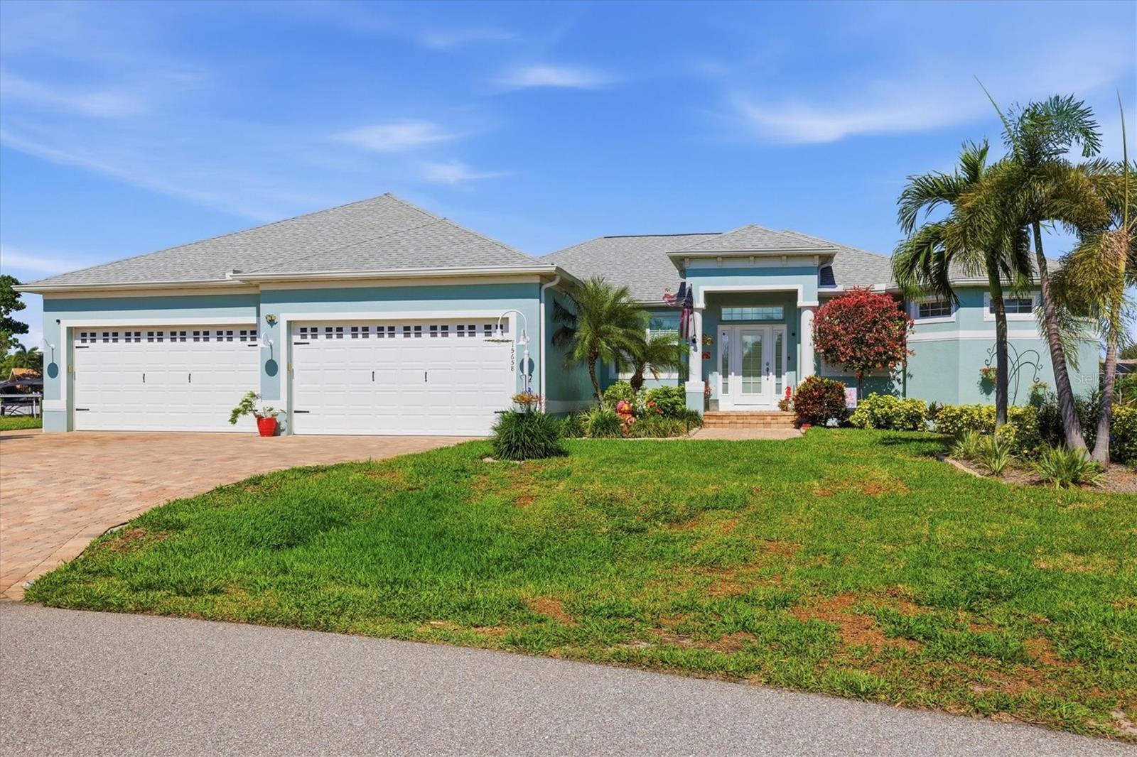 15658 APPLEWHITE CIR, PORT CHARLOTTE, FL, 33981