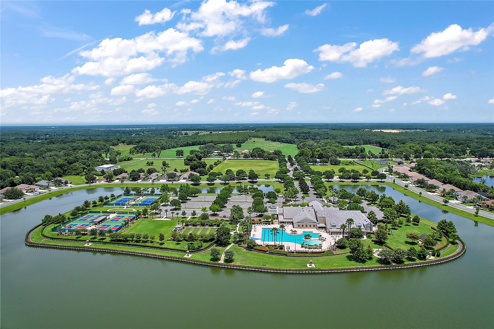 2327 WAKEFIELD WAY, MOUNT DORA, FL, 32757