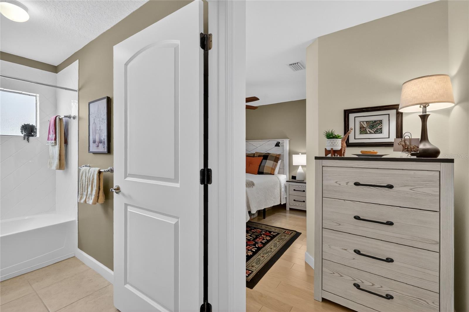 2327 WAKEFIELD WAY, MOUNT DORA, FL, 32757