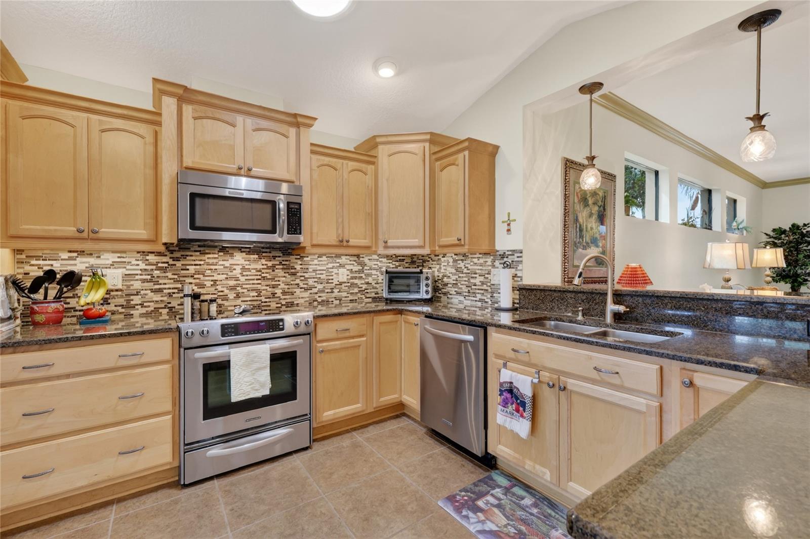 2327 WAKEFIELD WAY, MOUNT DORA, FL, 32757