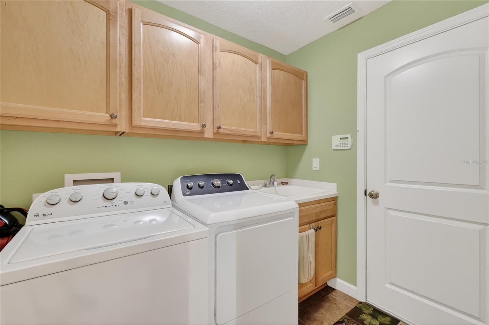 2327 WAKEFIELD WAY, MOUNT DORA, FL, 32757