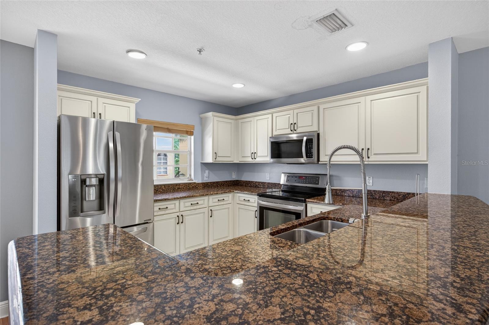 3322 LAS CAMPOS PL, TAMPA, FL, 33611