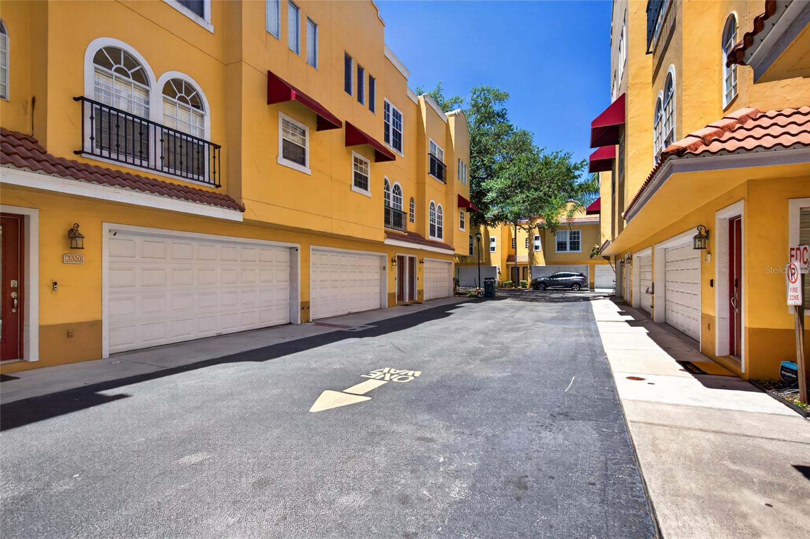 3322 LAS CAMPOS PL, TAMPA, FL, 33611