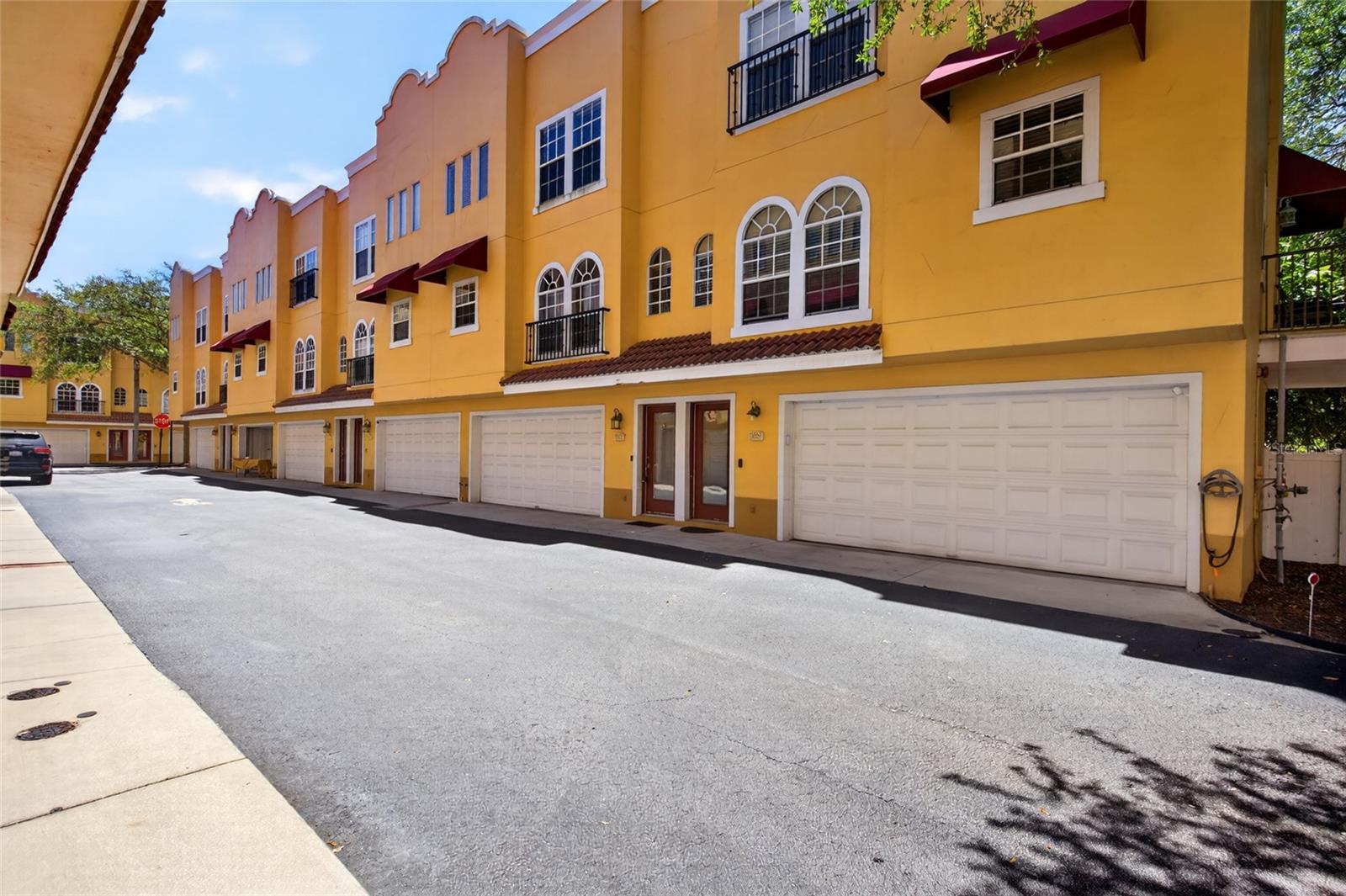 3322 LAS CAMPOS PL, TAMPA, FL, 33611