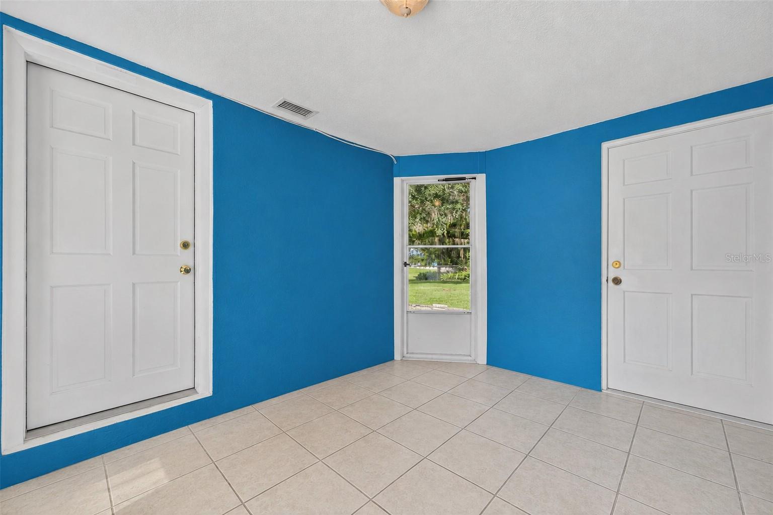 2710 WESTSIDE DR, LEESBURG, FL, 34748