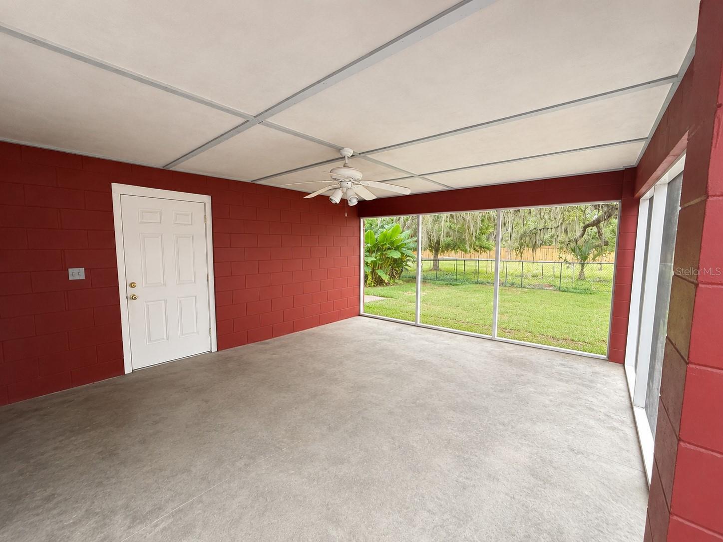 2710 WESTSIDE DR, LEESBURG, FL, 34748