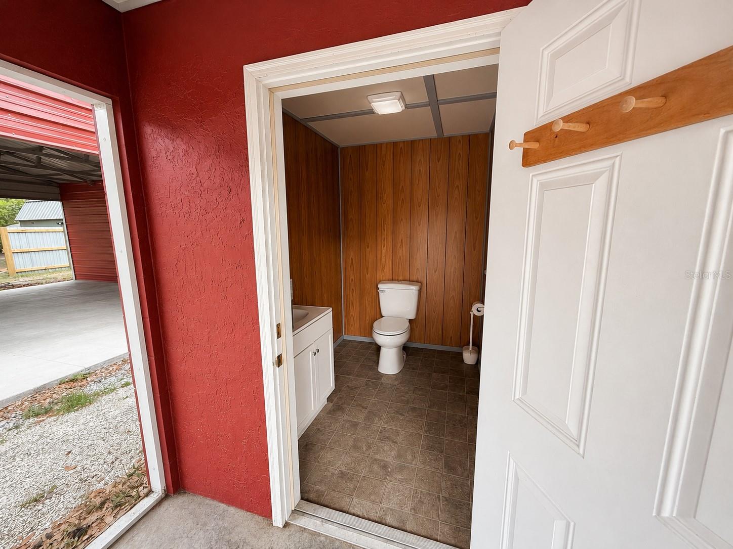 2710 WESTSIDE DR, LEESBURG, FL, 34748
