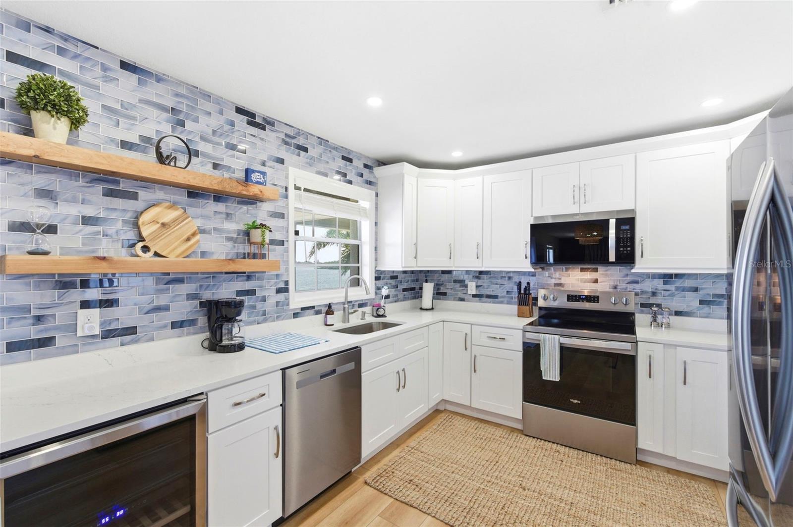 201 POMPANO DR SE #C furnished, ST PETERSBURG, FL, 33705