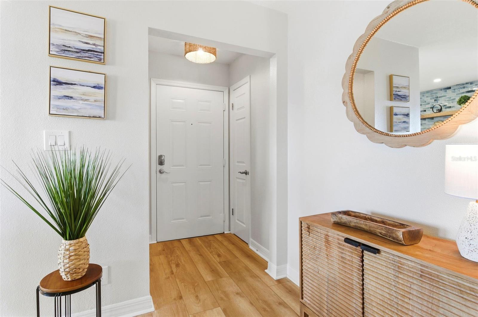 201 POMPANO DR SE #C furnished, ST PETERSBURG, FL, 33705