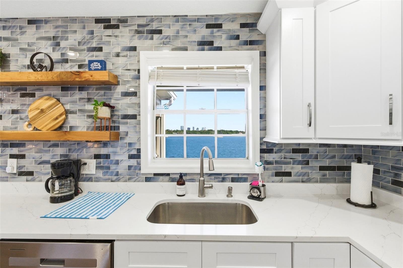201 POMPANO DR SE #C furnished, ST PETERSBURG, FL, 33705