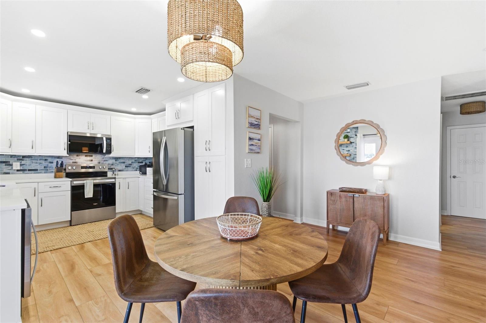 201 POMPANO DR SE #C furnished, ST PETERSBURG, FL, 33705