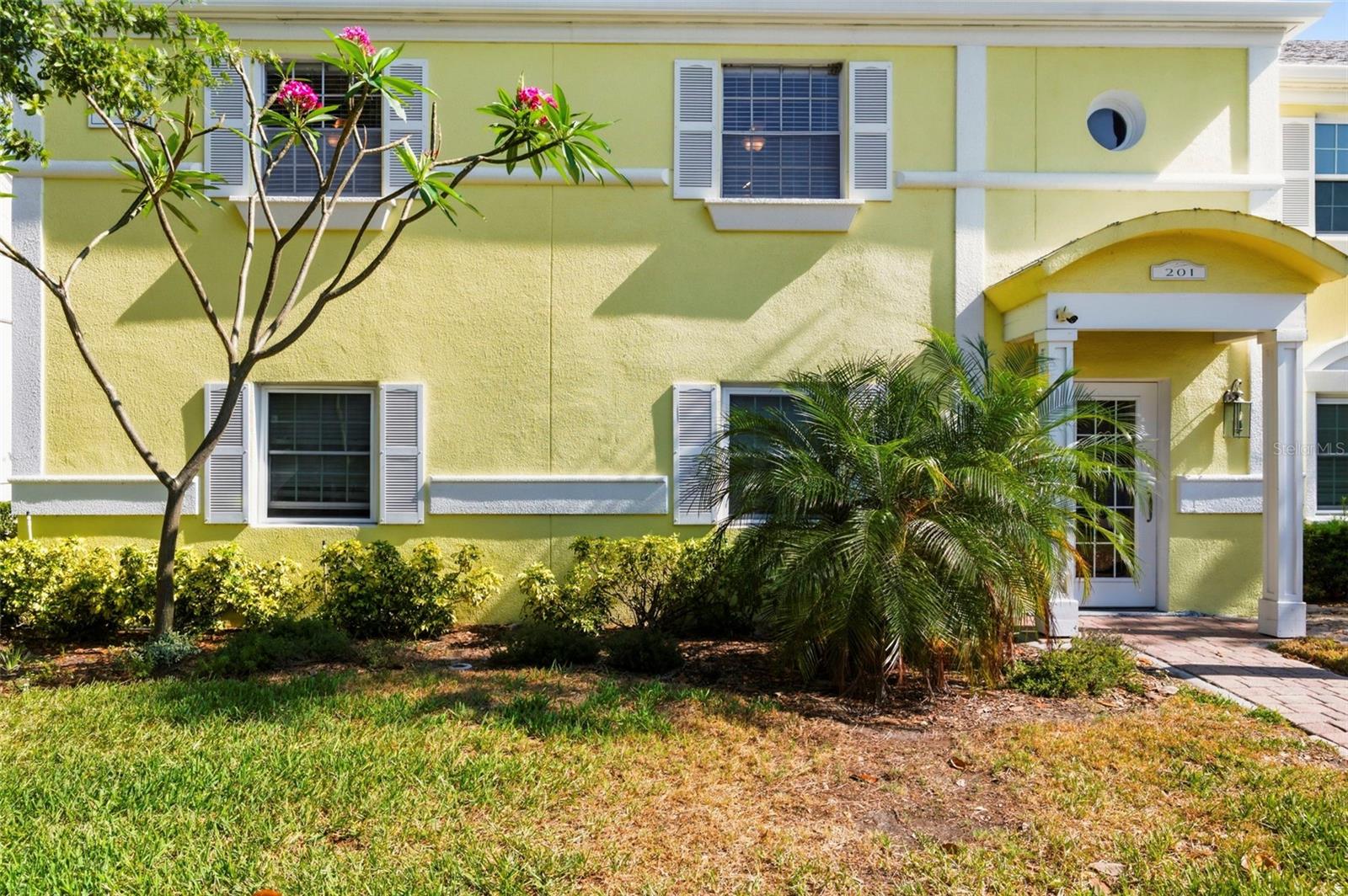 201 POMPANO DR SE #C furnished, ST PETERSBURG, FL, 33705