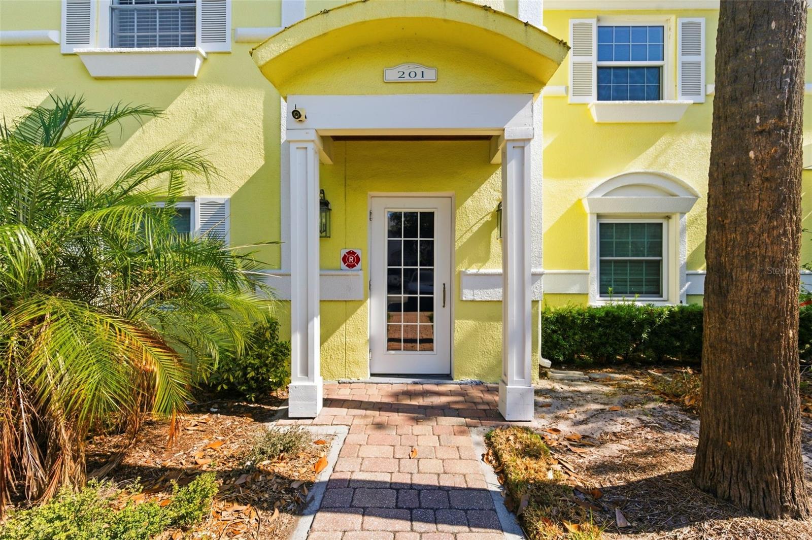 201 POMPANO DR SE #C furnished, ST PETERSBURG, FL, 33705