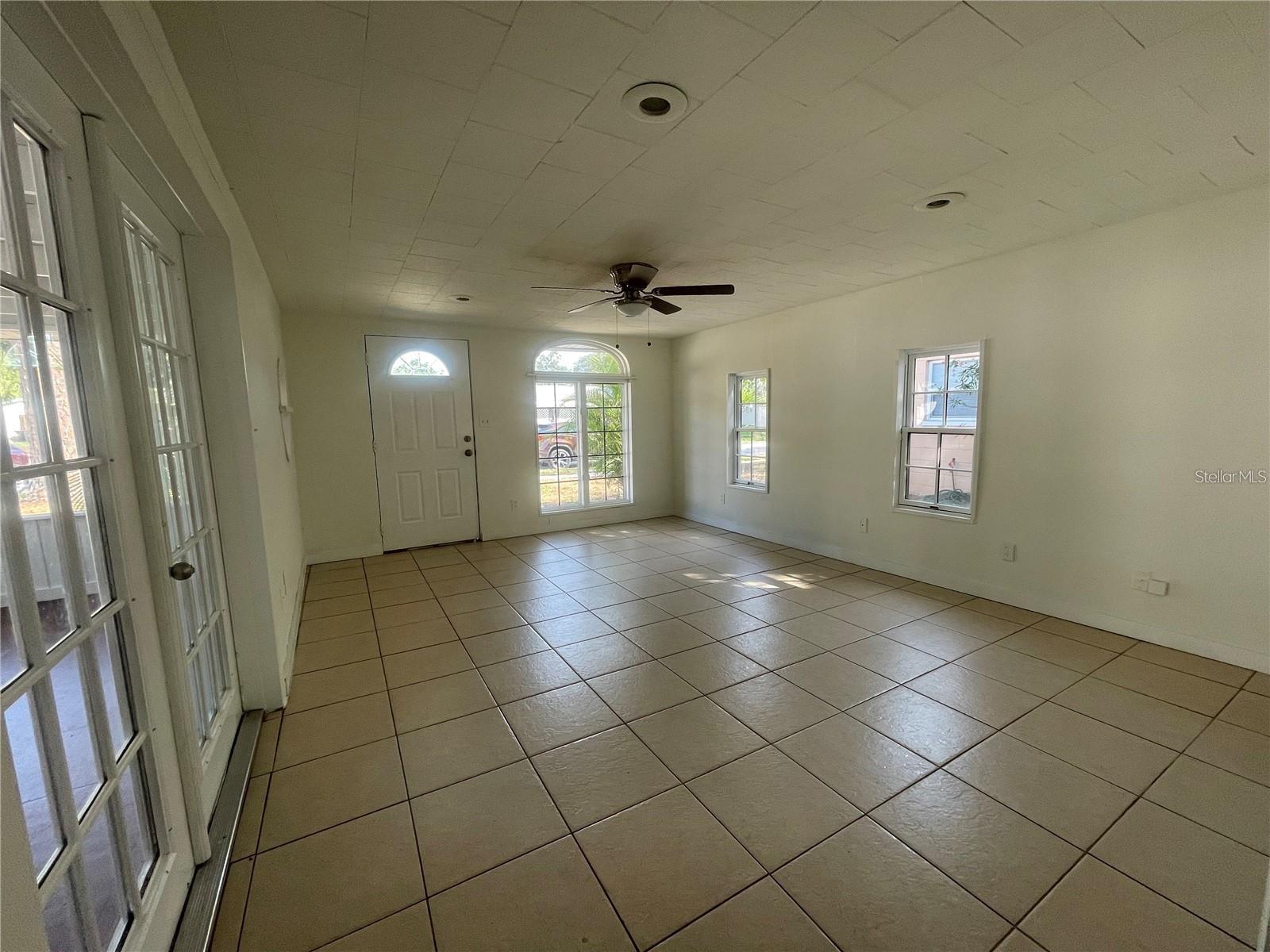 5891 93RD AVE N, PINELLAS PARK, FL, 33782