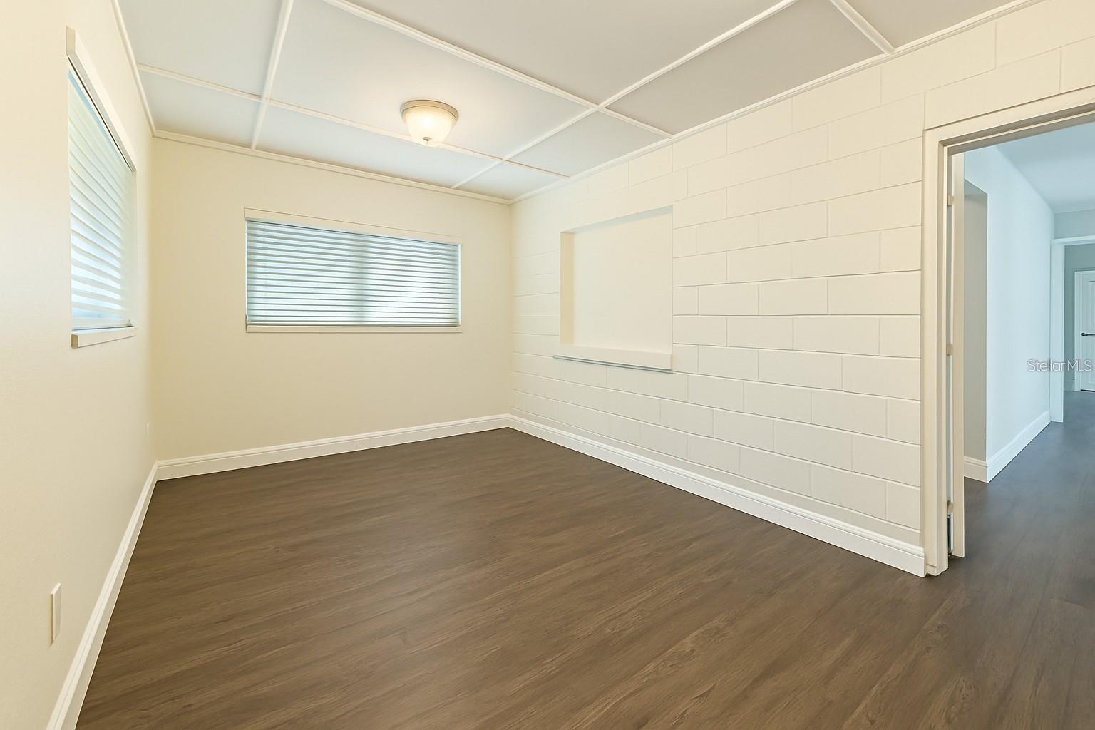 2304 COUNTRY CLUB RD, EUSTIS, FL, 32726