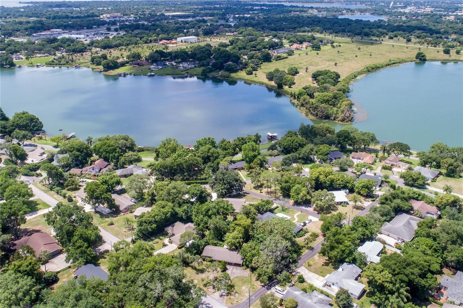 2304 COUNTRY CLUB RD, EUSTIS, FL, 32726