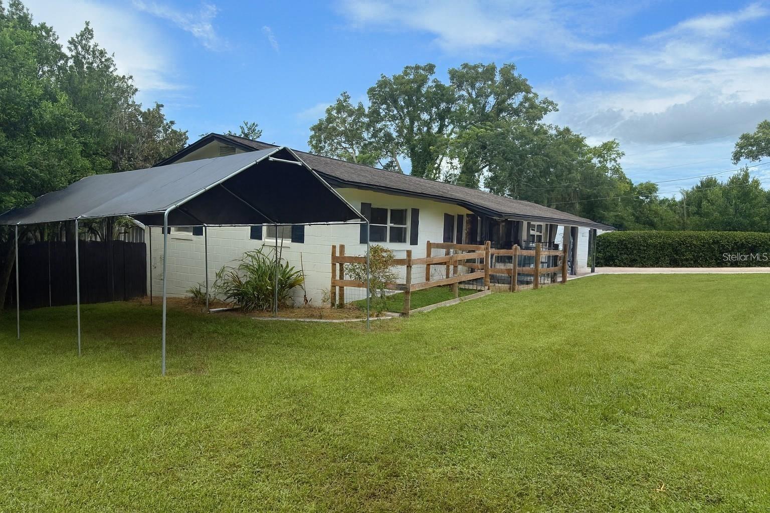 2304 COUNTRY CLUB RD, EUSTIS, FL, 32726