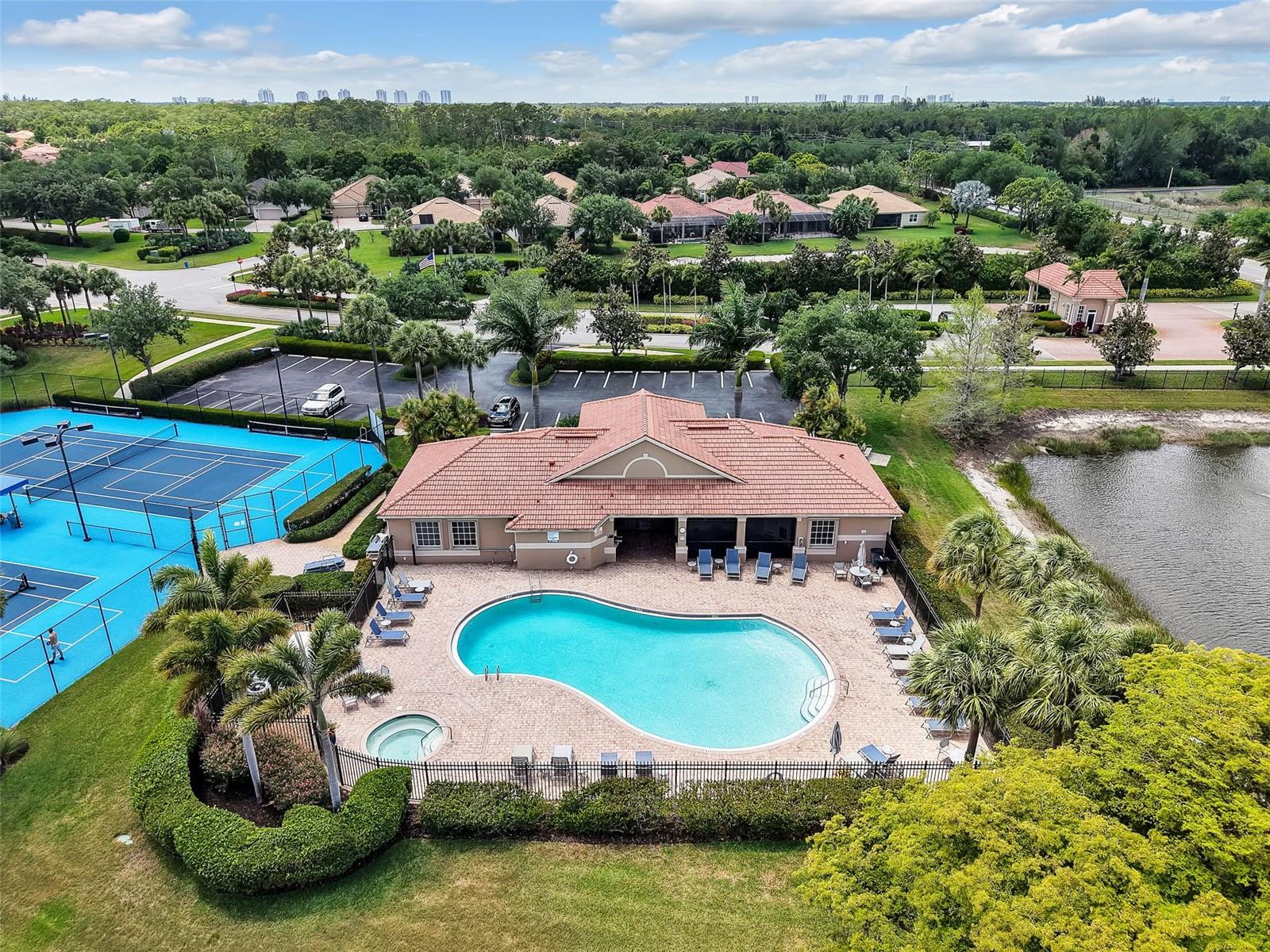 10323 WISHING STONE CT, BONITA SPRINGS, FL, 34135