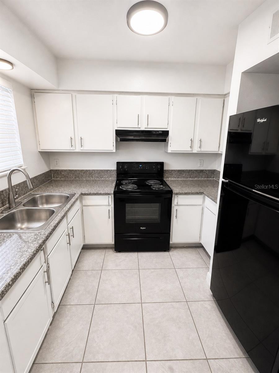 1181-1181 BENTLEY RD #4, LEESBURG, FL, 34748