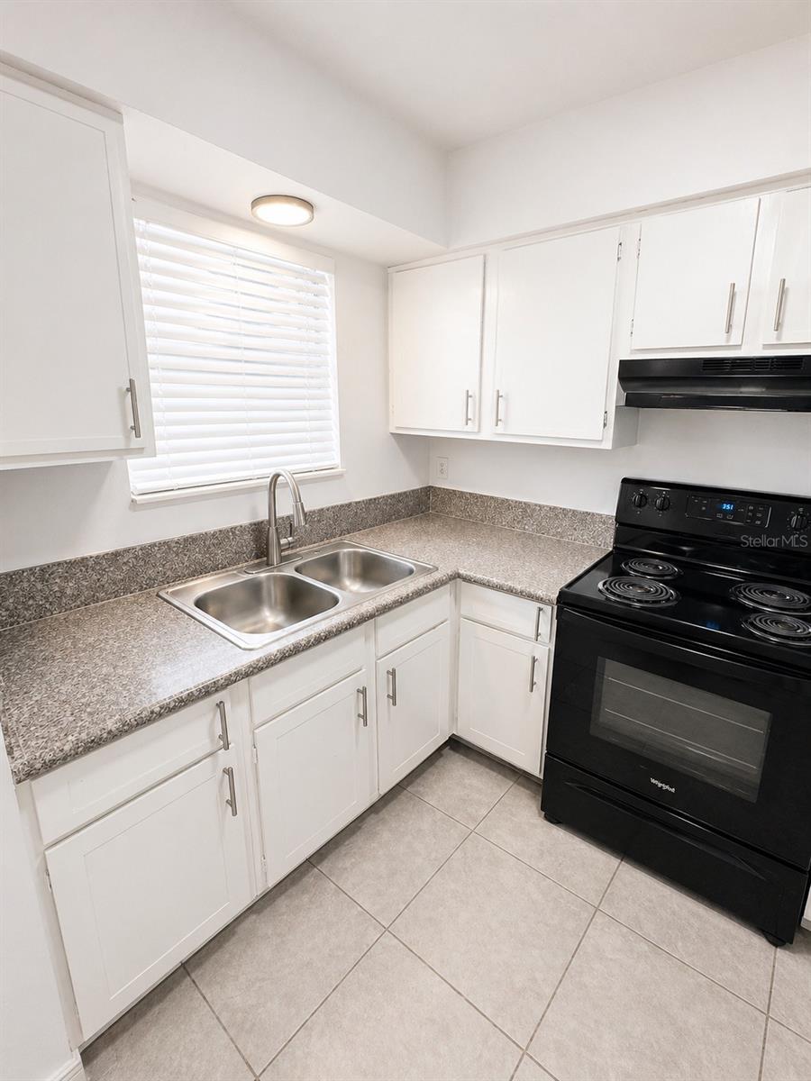 1181-1181 BENTLEY RD #4, LEESBURG, FL, 34748