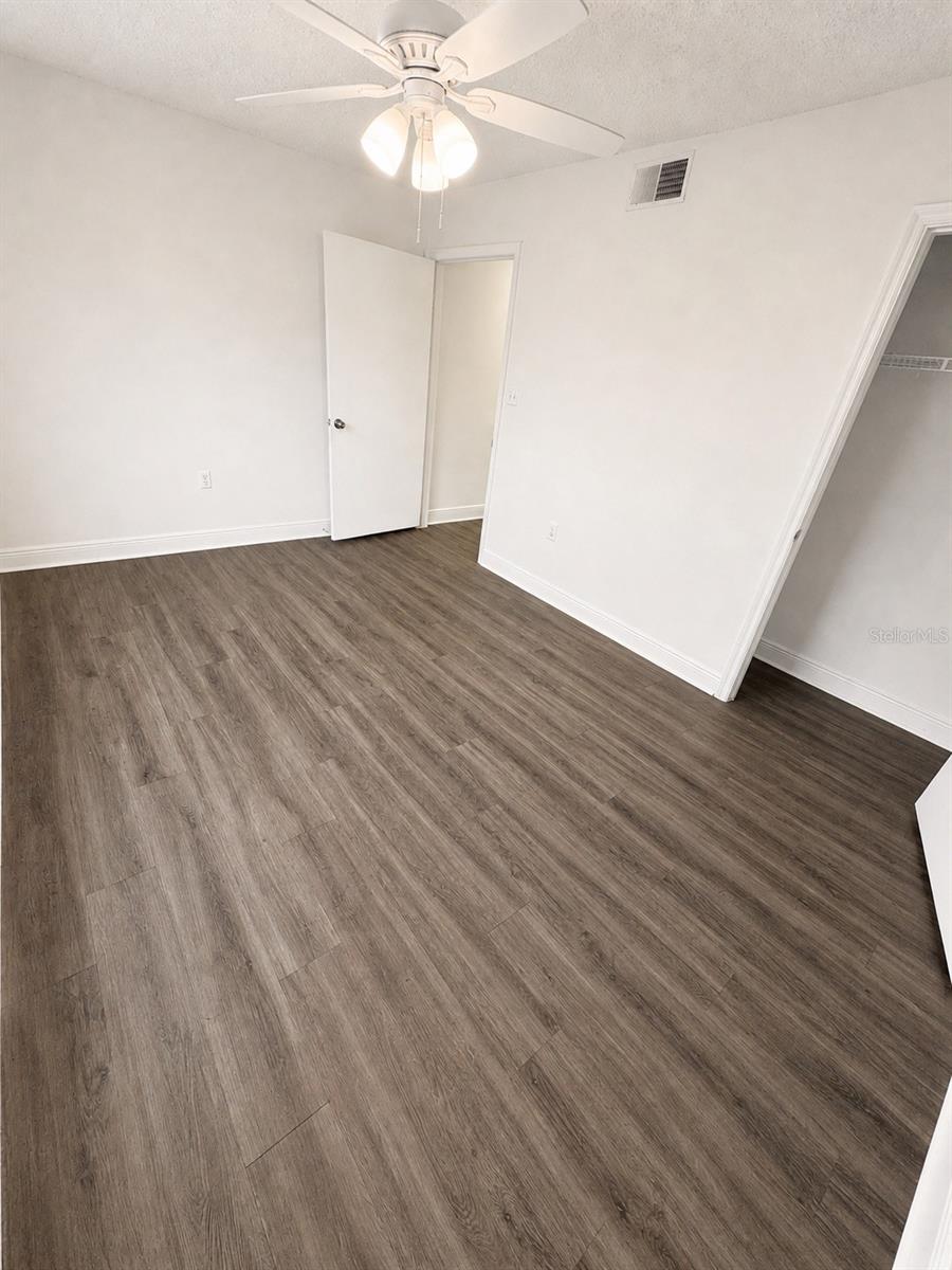 1181-1181 BENTLEY RD #4, LEESBURG, FL, 34748