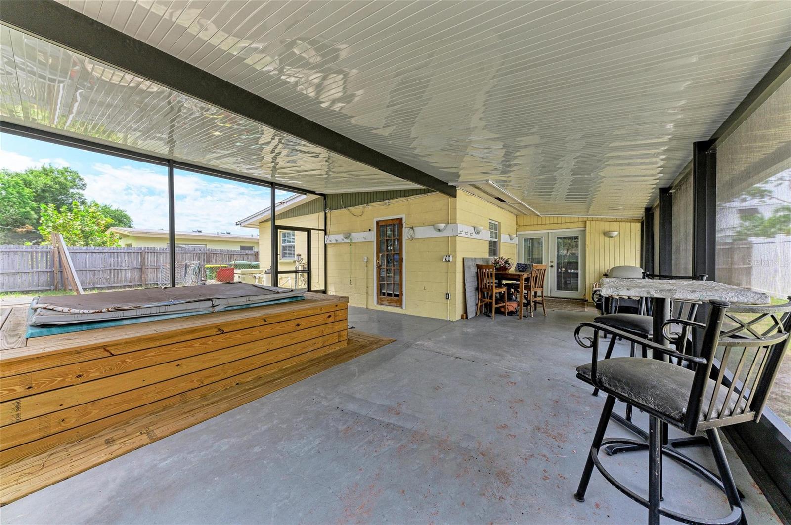 2564 WOOD ST, SARASOTA, FL, 34237