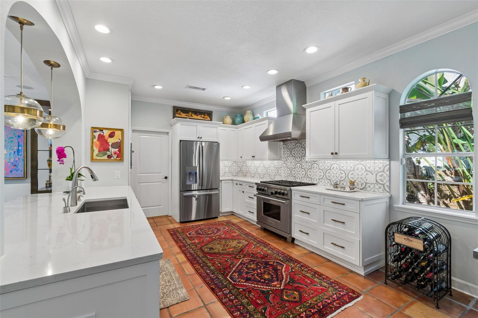 2941 W BAYSHORE CT, TAMPA, FL, 33611