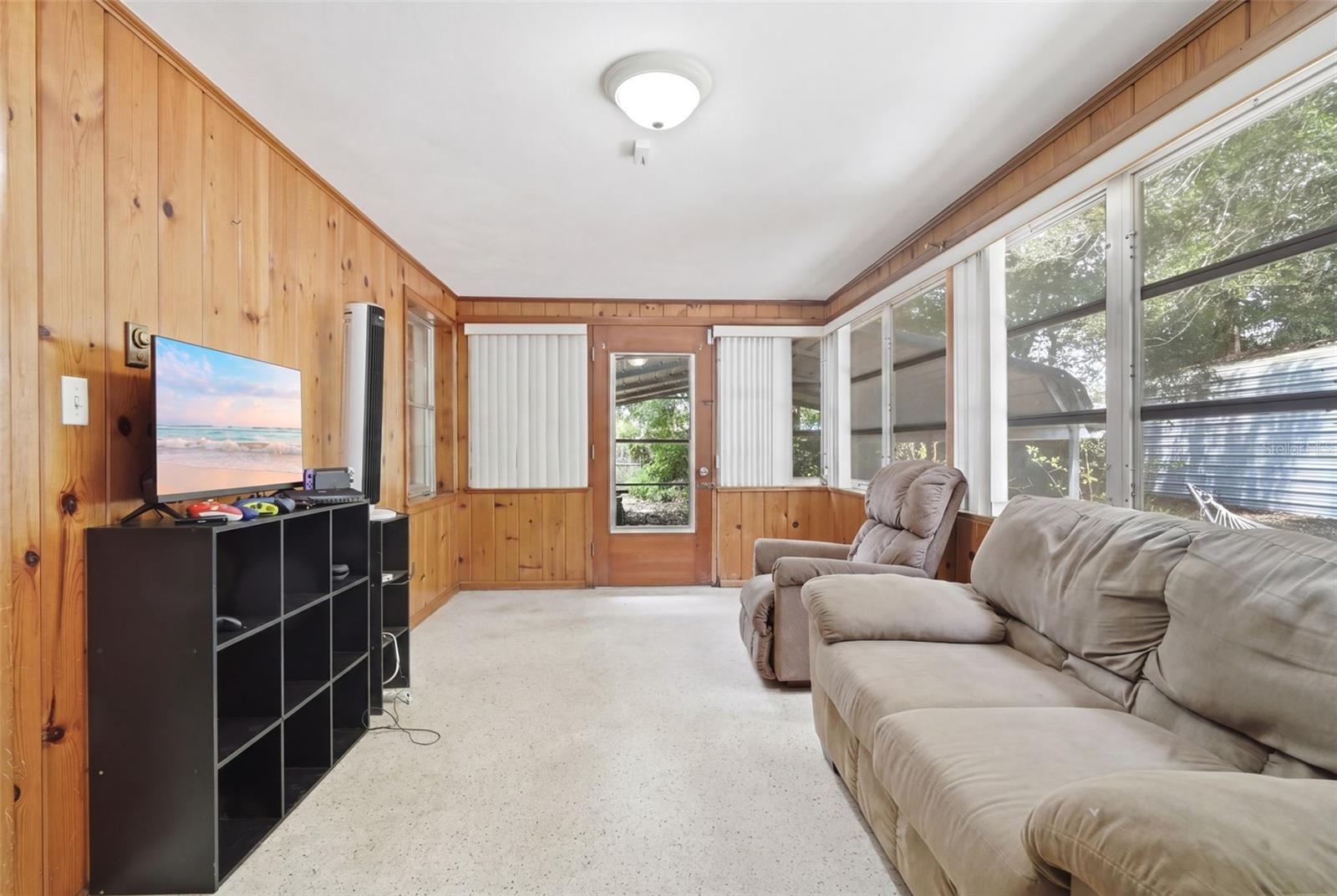 1713 PINE AVE, DELAND, FL, 32724