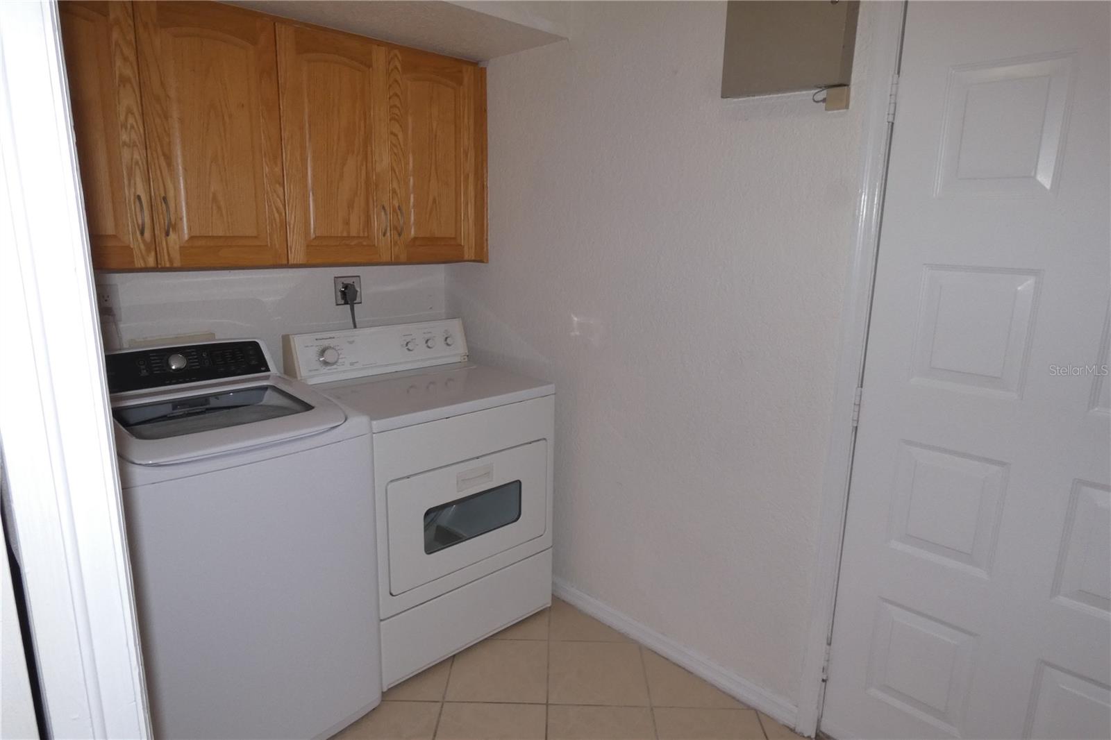 617 SEGOVIA CT NE, ST PETERSBURG, FL, 33703