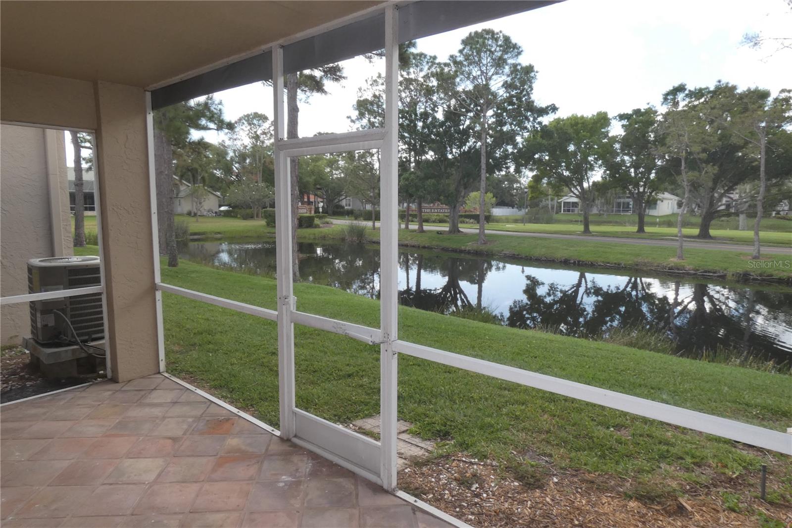 617 SEGOVIA CT NE, ST PETERSBURG, FL, 33703