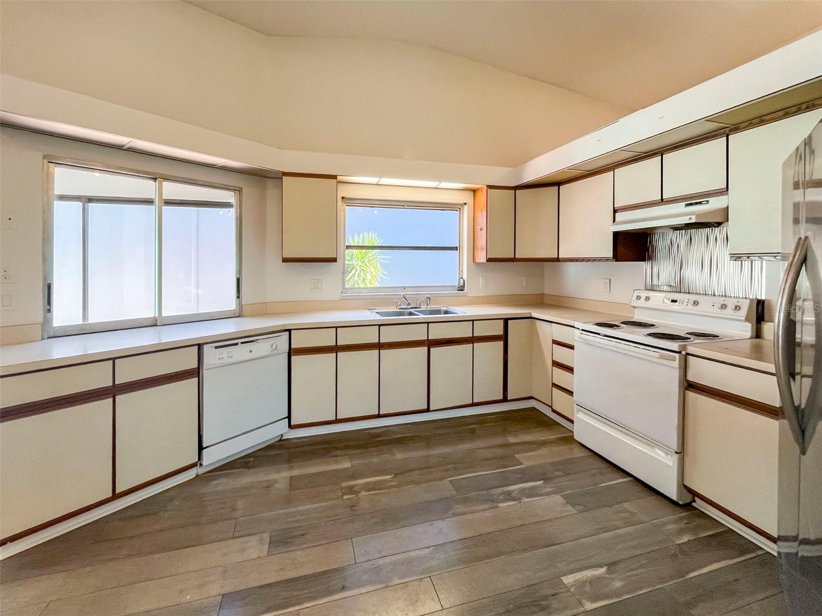 3957 PROCTOR RD, SARASOTA, FL, 34233