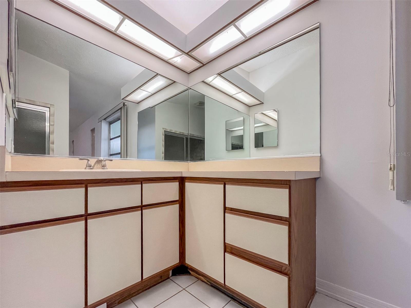 3957 PROCTOR RD, SARASOTA, FL, 34233
