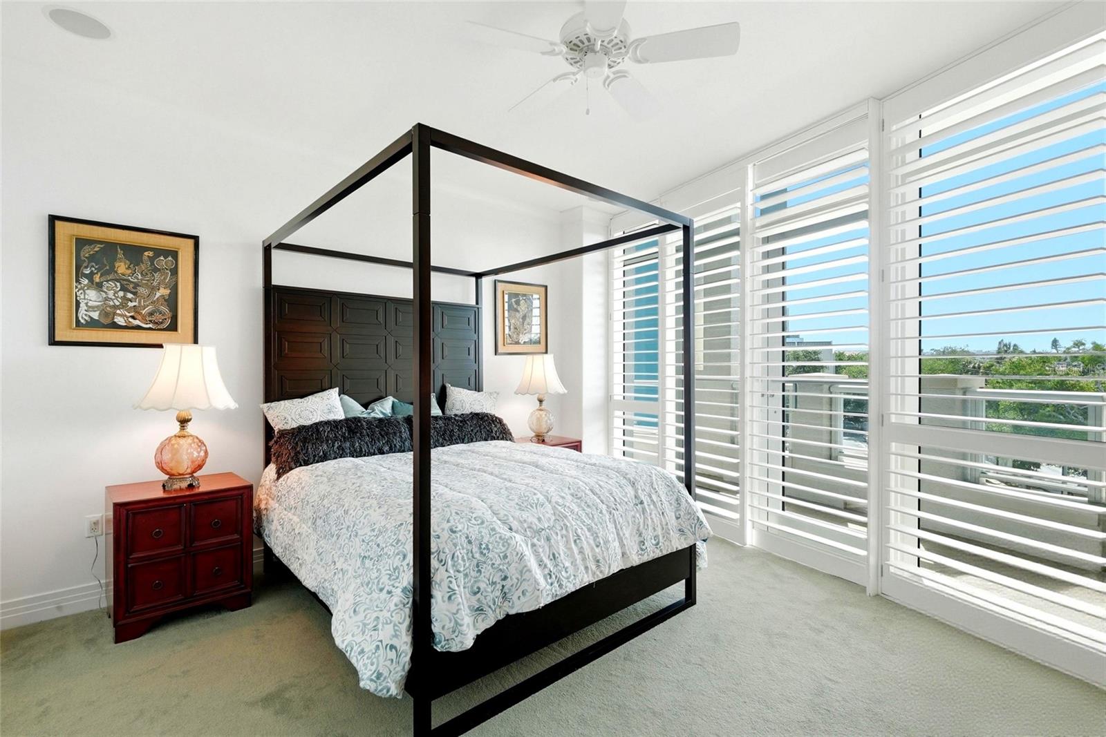 400 BEACH DR NE #401, ST PETERSBURG, FL, 33701
