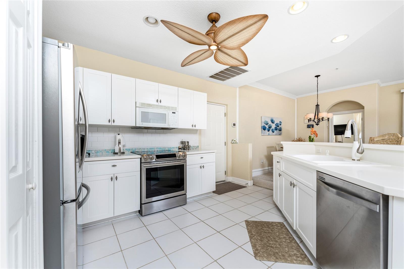 3485 SUNSET KEY CIR #101, PUNTA GORDA, FL, 33955