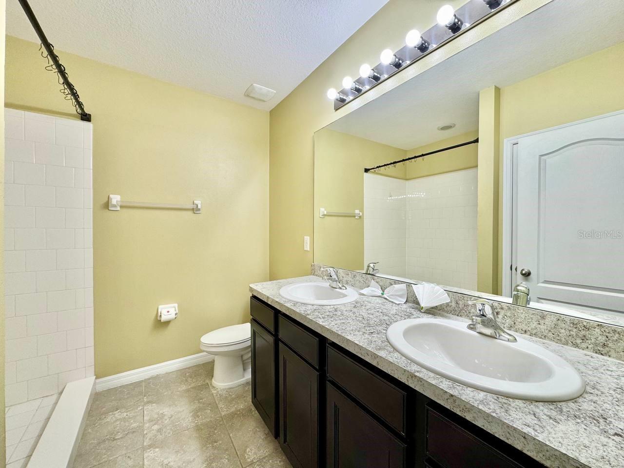 13955 SNAPPER FIN LN, TAMPA, FL, 33637