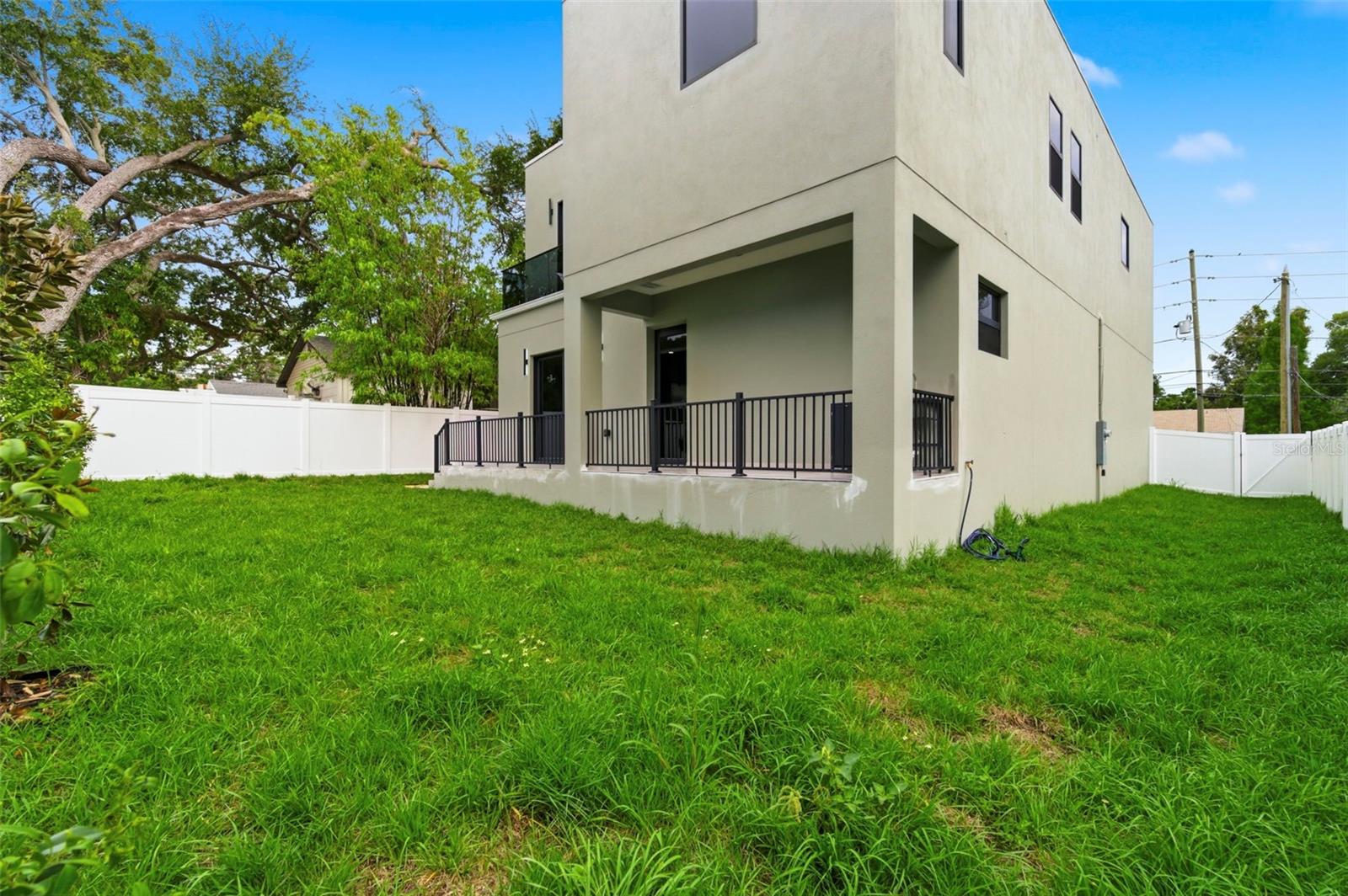 1090 MAIN ST, SAFETY HARBOR, FL, 34695