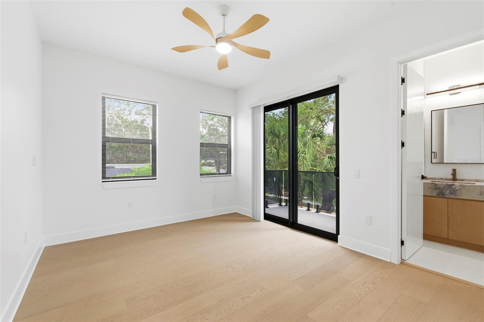 1090 MAIN ST, SAFETY HARBOR, FL, 34695
