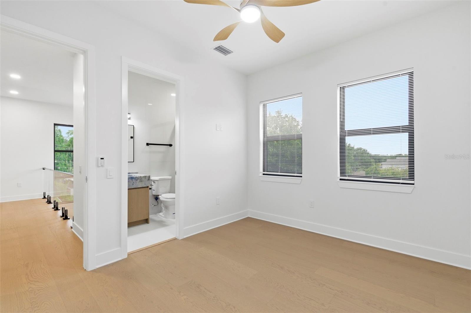 1090 MAIN ST, SAFETY HARBOR, FL, 34695