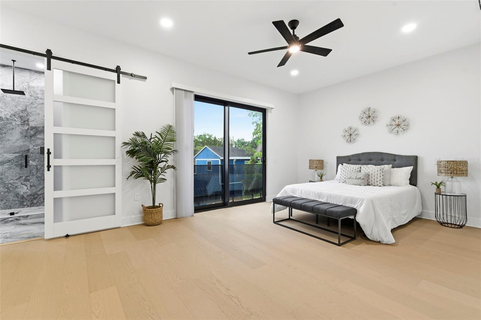 1090 MAIN ST, SAFETY HARBOR, FL, 34695