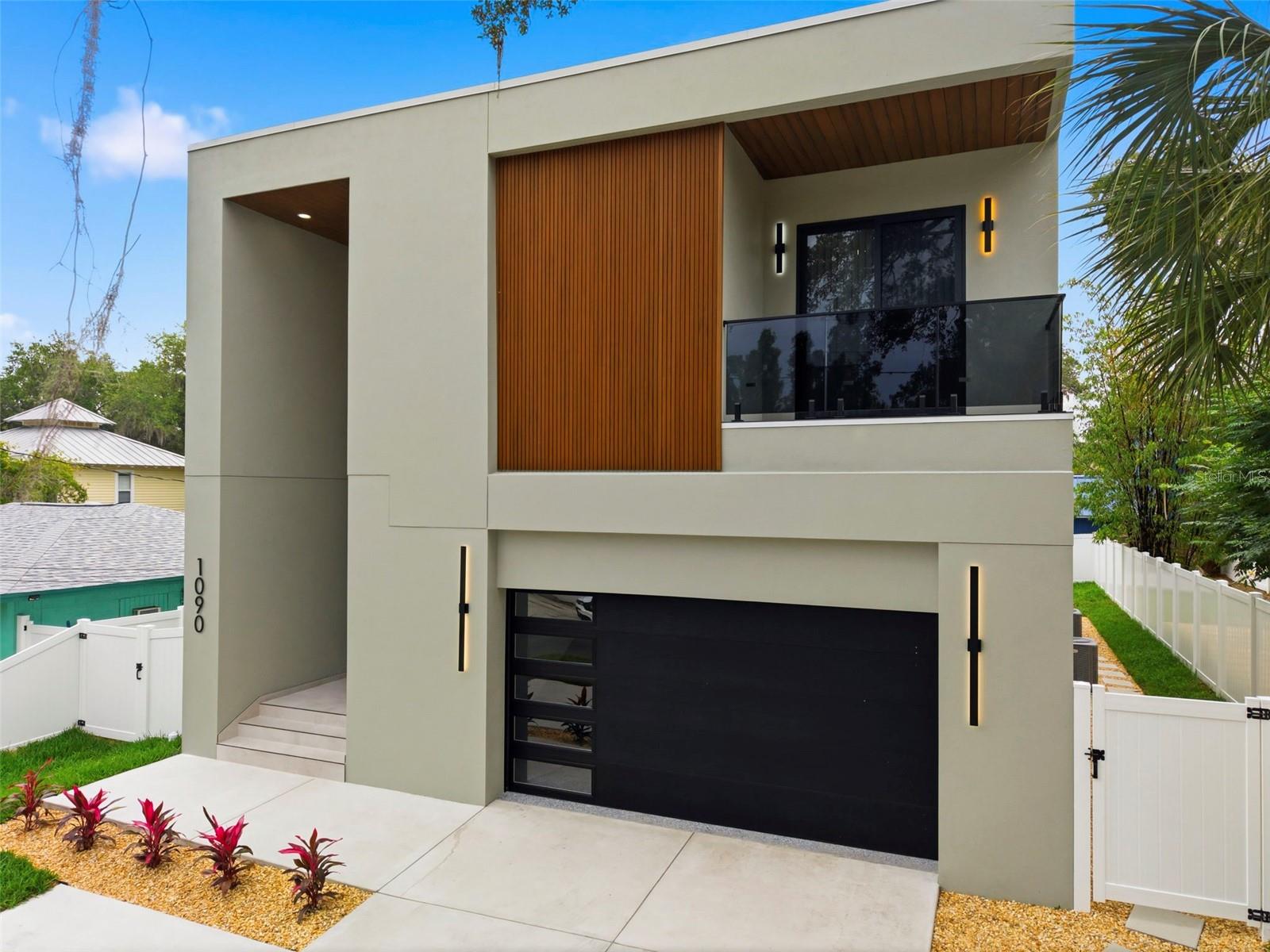 1090 MAIN ST, SAFETY HARBOR, FL, 34695