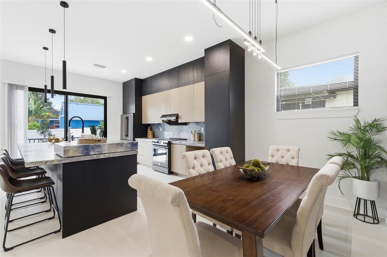 1090 MAIN ST, SAFETY HARBOR, FL, 34695