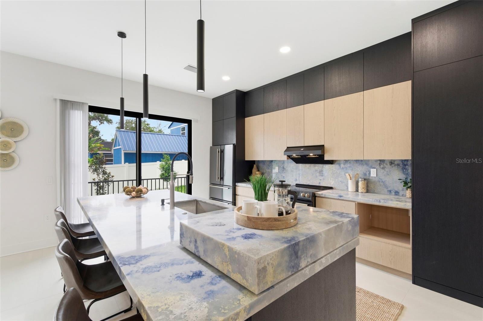 1090 MAIN ST, SAFETY HARBOR, FL, 34695