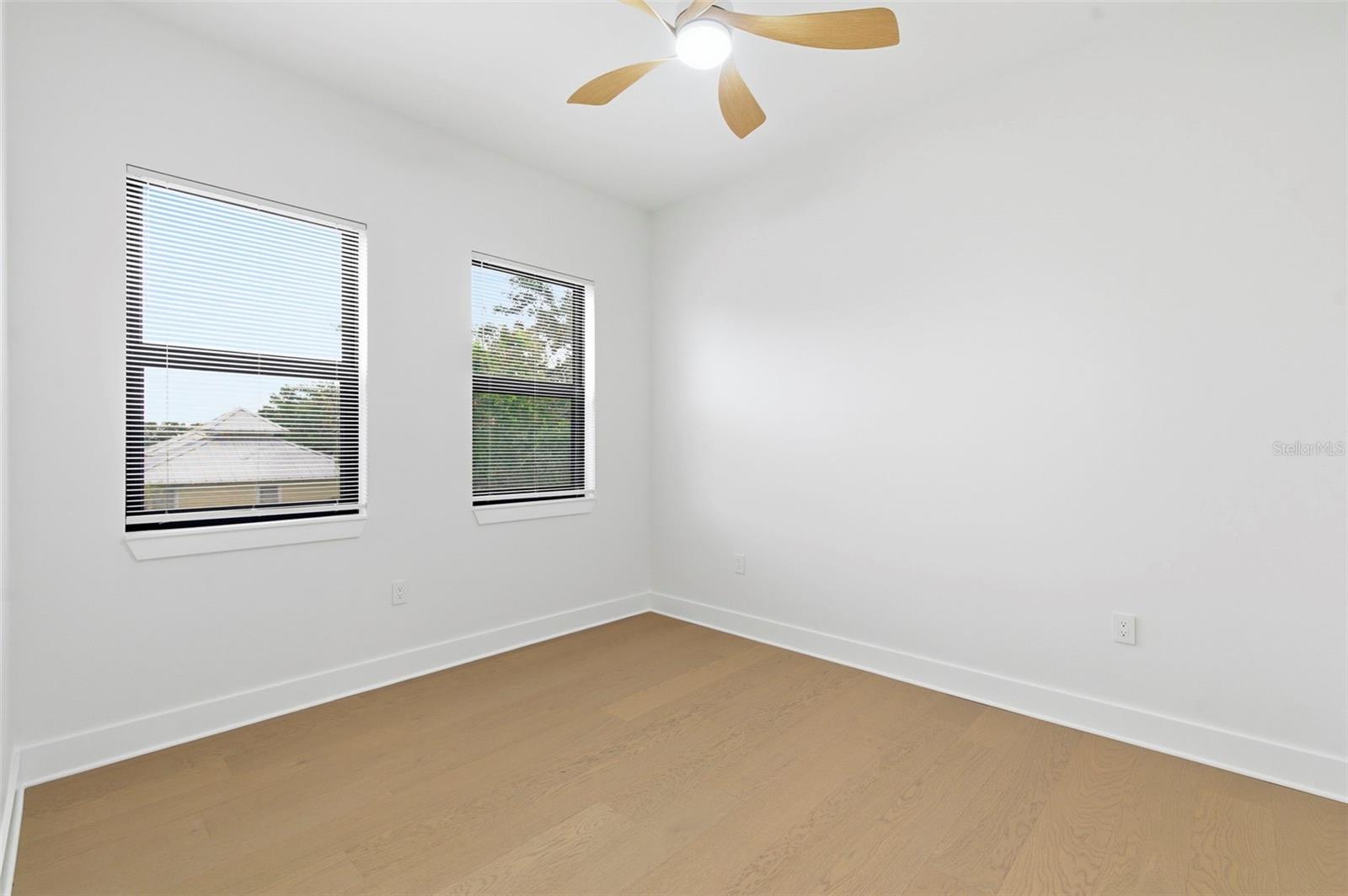 1090 MAIN ST, SAFETY HARBOR, FL, 34695