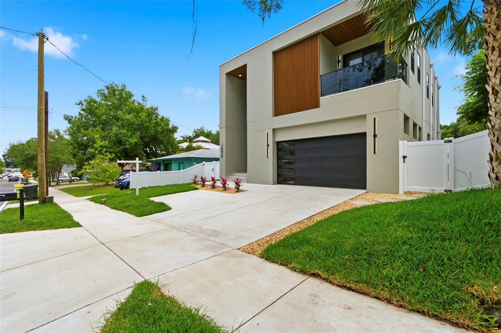 1090 MAIN ST, SAFETY HARBOR, FL, 34695