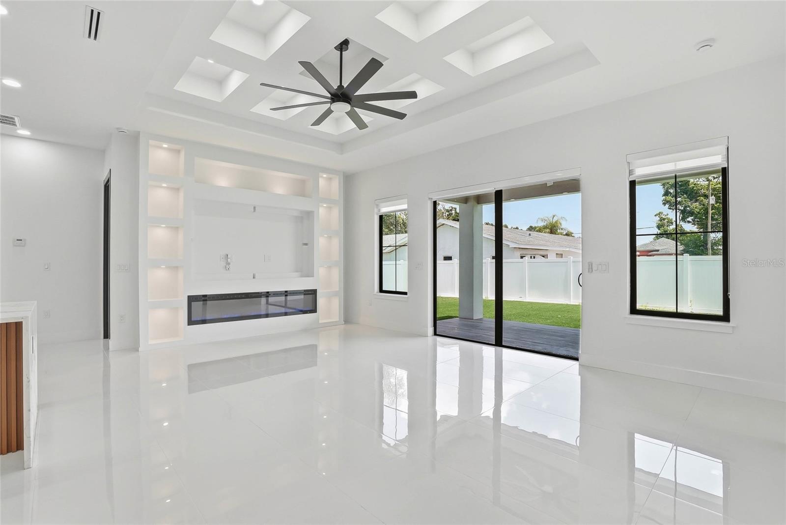 7013 N CLEARVIEW AVE, TAMPA, FL, 33614