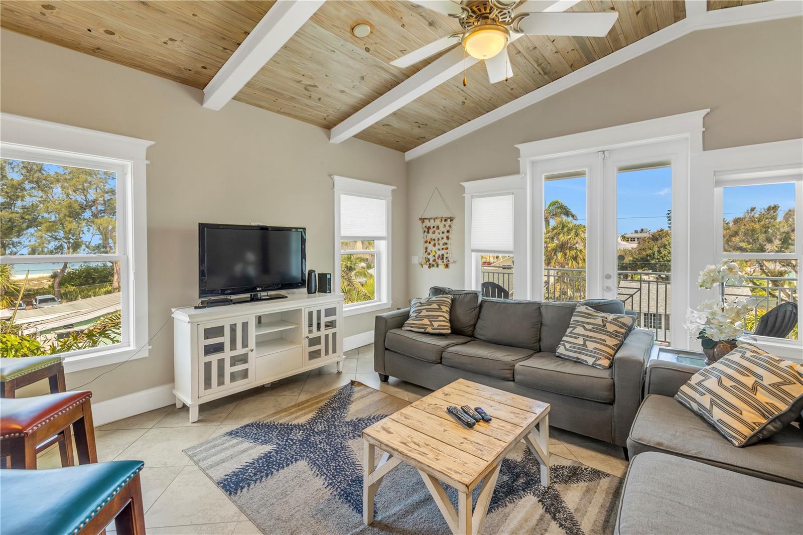 105 4TH ST S, BRADENTON BEACH, FL, 34217